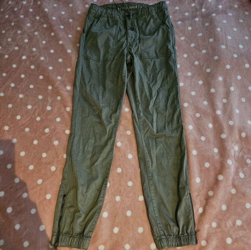 American Eagle Joggers 10